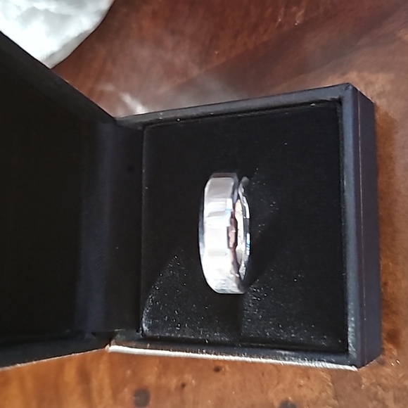 Wedding Ring - Picture 3 of 16